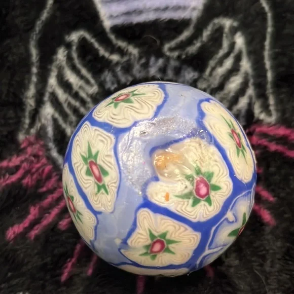 TRIPPY ROUND 🕯️ CANDLE 🆕 - Picture 4 of 7